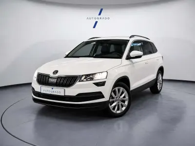 Usado Skoda Karoq Ambition 150 CV (110 kW) 2020 Blanco SUV