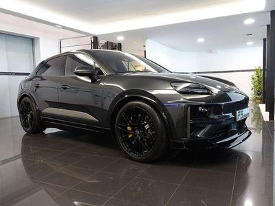 Gris Usado 2024 Porsche Macan Turbo SUV | 109.900 €
