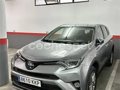 Używany Toyota RAV4 Hybrid Executive 197 KM (144 kW) 2018 Szary SUV