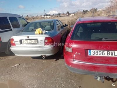 Usado Rover 600 115 CV (84 kW) 1998 Gris / plata Berlina