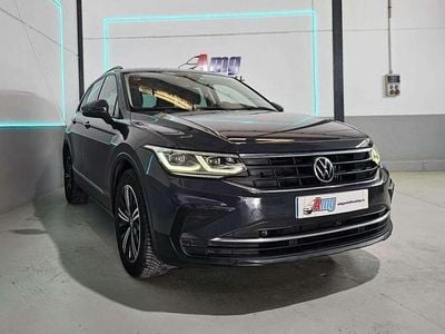 Usado VW Tiguan Life 150 CV (110 kW) 2021 Gris SUV