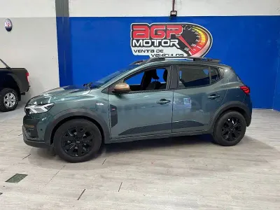 Usado Dacia Sandero Extreme 101 CV (74 kW) 2023 Verde Berlina