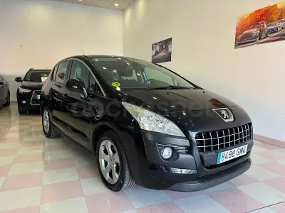 Usado Peugeot 3008 Premium 110 CV (80 kW) 2009 Negro Familiar
