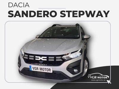Usado Dacia Sandero Expression 91 CV (66 kW) 2023 Gris / plata Berlina