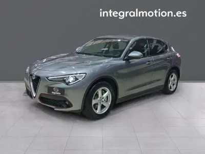 Usado Alfa Romeo Stelvio Super 179 CV (131 kW) 2017 Gris SUV