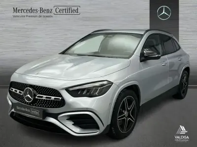 Usado Mercedes GLA200 AMG line 150 HP (110 kW) 2025 Cinzento SUV