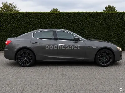 Usado Maserati Ghibli 275 CV (202 kW) 2017 Gris / plata Berlina
