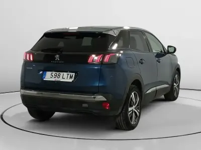 Usado Peugeot 3008 Allure 131 CV (96 kW) 2021 Azul SUV