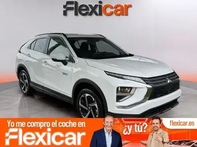Usado Mitsubishi Eclipse Cross Motion 188 CV (138 kW) 2023 Blanco SUV