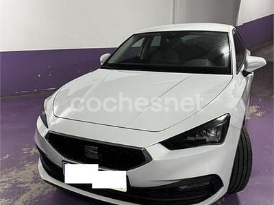 Usado Seat Leon Style 115 HP (84 kW) 2022 Branco Sedan
