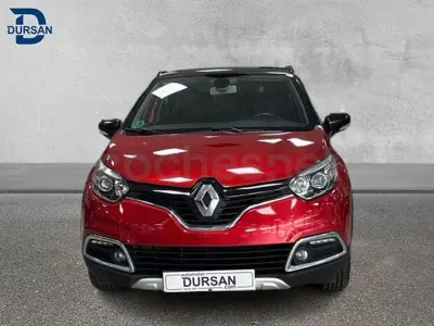 Usado Renault Captur Zen 120 CV (88 kW) 2016 Rojo SUV