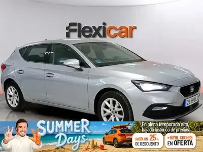 Usado Seat Leon Style 130 CV (95 kW) 2023 Gris Berlina