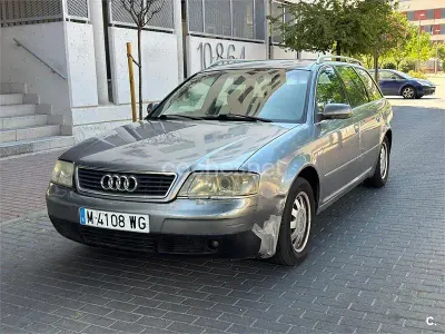 Usado Audi A6 165 CV (121 kW) 1998 Gris / plata Familiar