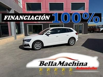 Usado Skoda Scala 115 CV (84 kW) 2020 Blanco Utilitario