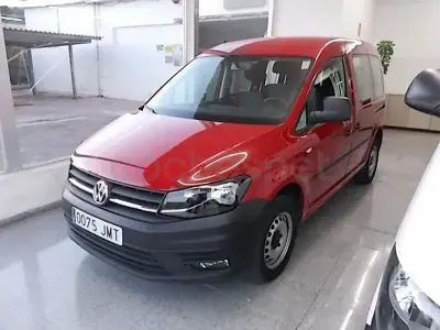 Usado VW Caddy Trendline 102 CV (75 kW) 2016 Granate Monovolumen