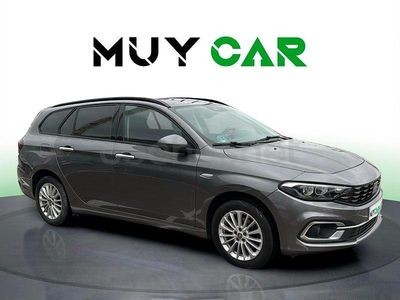 Usado Fiat Tipo Life 95 CV (69 kW) 2022 Gris / plata Familiar