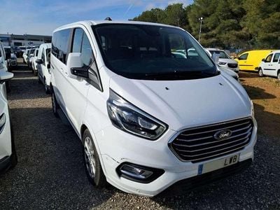 Usado Ford Tourneo Titanium 185 CV (136 kW) 2022 Blanco Monovolumen