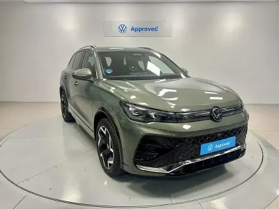 Usado VW Tiguan R-line 150 CV (110 kW) 2025 Verde SUV