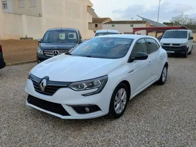 Occasion Renault Mégane Intens 116 PK (85 kW) 2020 Wit Hatchback