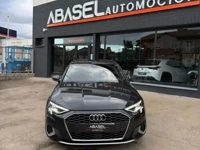 Usado Audi A3 Advanced Plus 116 CV (85 kW) 2021 Gris / plata Berlina