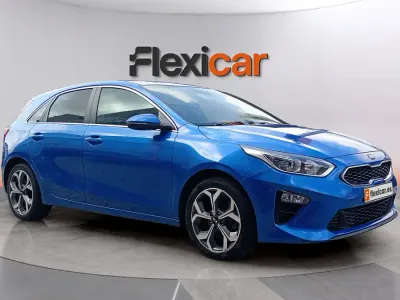 Usado Kia Ceed 120 CV (88 kW) 2020 Azul Utilitario