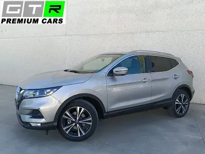 Usado Nissan Qashqai N-Connecta 115 CV (84 kW) 2019 Gris / plata SUV