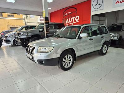 Plateado Usado 2006 Subaru Forester SUV | 3599 €