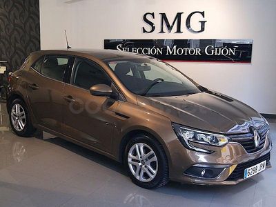 Usado Renault Mégane IV Intens 110 CV (80 kW) 2016 Marrón Berlina