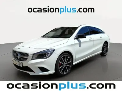 Usado Mercedes CLA200 Shooting Brake Urban 136 CV (100 kW) 2015 Blanco Familiar