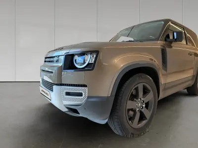 Usado Land Rover Defender S 249 CV (183 kW) 2024 Gondwana stone gloss SUV