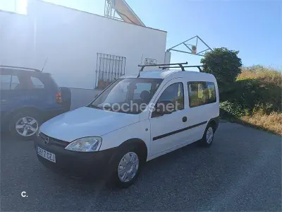 Usado Opel Combo 100 CV (73 kW) 2009 Blanco Monovolumen