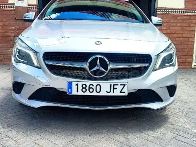Käytetty Mercedes CLA200 Shooting Brake AMG line 136 HP (100 kW) 2015 Harmaa Farmari