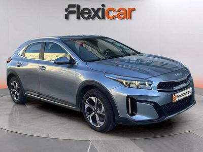 Usado Kia XCeed 120 CV (88 kW) 2023 Gris SUV