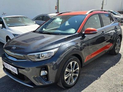 Usado Kia Stonic 115 CV (84 kW) 2019 Gris / plata SUV