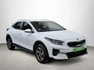 Usado Kia XCeed 137 HP (100 kW) 2021 Branco SUV