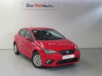 Usado Seat Ibiza Style 110 CV (80 kW) 2023 Rojo Utilitario