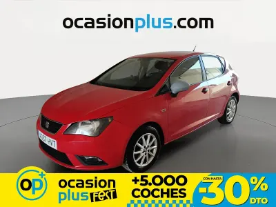 Usado Seat Ibiza Reference 70 CV (51 kW) 2014 Rojo Utilitario