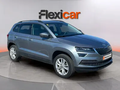 Usado Skoda Karoq Style 150 CV (110 kW) 2020 Gris SUV
