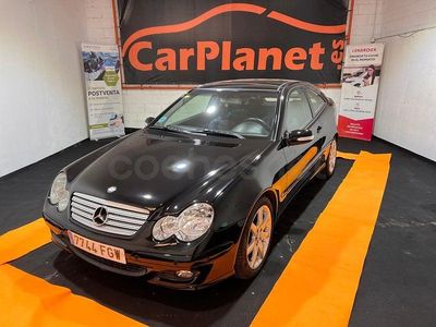 Usado Mercedes C200 163 CV (119 kW) 2004 Negro Berlina