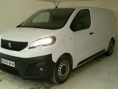 Usado Peugeot e-Expert 100 kW (136 CV) 2023 Blanco Van