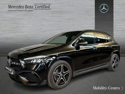 Usado Mercedes GLA200 149 CV (109 kW) 2025 Negro SUV