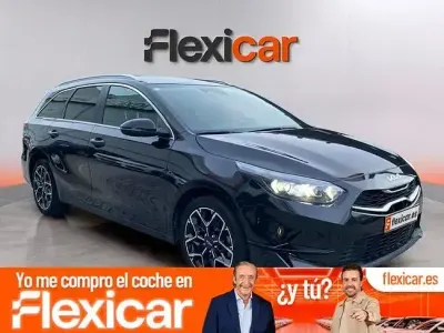 Usado Kia Ceed Style 100 CV (73 kW) 2025 Negro Utilitario