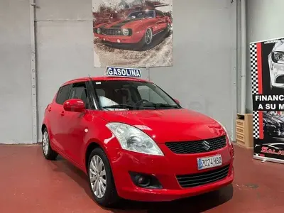 Usado Suzuki Swift GLX 95 CV (69 kW) 2011 Rojo Utilitario