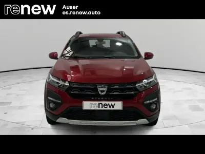 Usado Dacia Sandero Comfort 91 CV (66 kW) 2022 Rojo Berlina