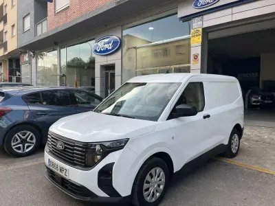 Usado Ford Transit Courier Trend 102 CV (75 kW) 2024 Blanco Van