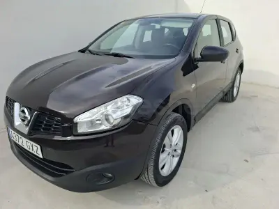 Begagnad Nissan Qashqai Acenta 106 HK (77 kW) 2010 Svart SUV