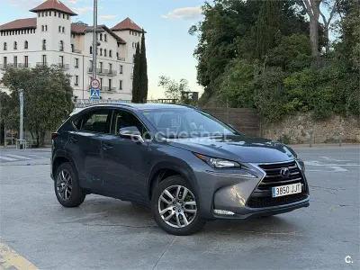 Usado Lexus NX300h Executive Line 197 CV (144 kW) 2015 Gris / plata SUV