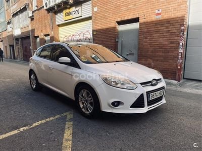 Blanco Usado 2011 Ford Focus Titanium Berlina | 3990 € (Super precio)