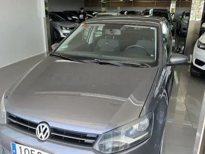 Usado VW Polo Advance 105 CV (77 kW) 2010 Gris / plata Utilitario