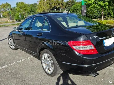 Usado Mercedes C250 Elegance 204 CV (150 kW) 2009 Negro Berlina